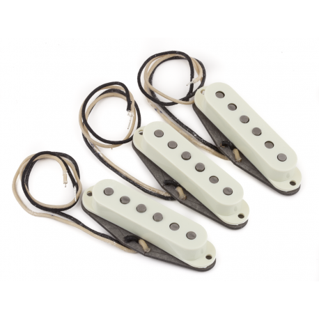 FENDER Pure Vintage '65 Strat® Pickup Set, Vintage White (3)