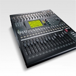 YAMAHA 01V96I 32CH 18BUS 4 M . EFFET